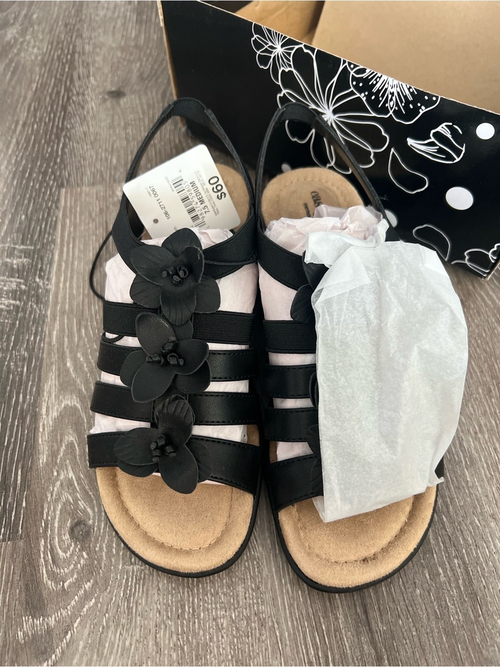 BRAND NEW East 5th Women's Black Strappy Wedge Sandals with Flowers 7.5 - Picture 3 of 8